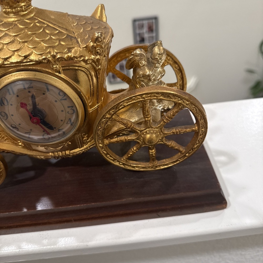VINTAGE ELECTRIC UNITED CLOCK CORP FOUR HORSES CARRIAGE WORKS - Picture 6 of 13